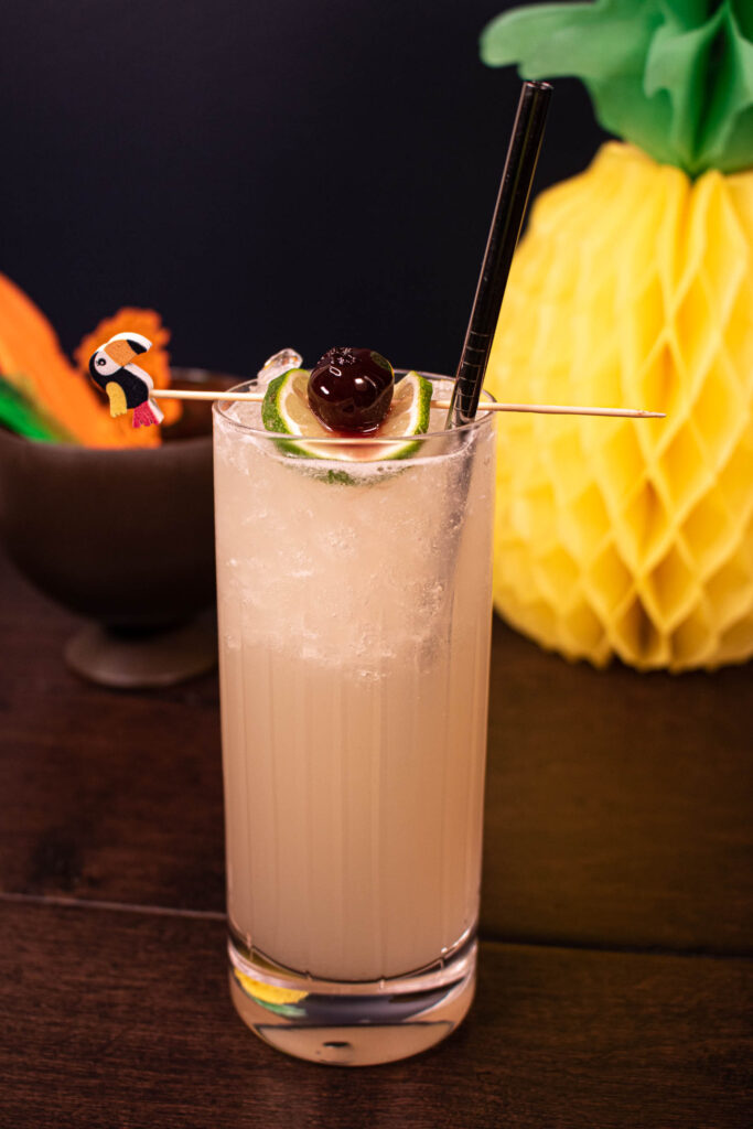 Un Poco Coco Loco Cocktail